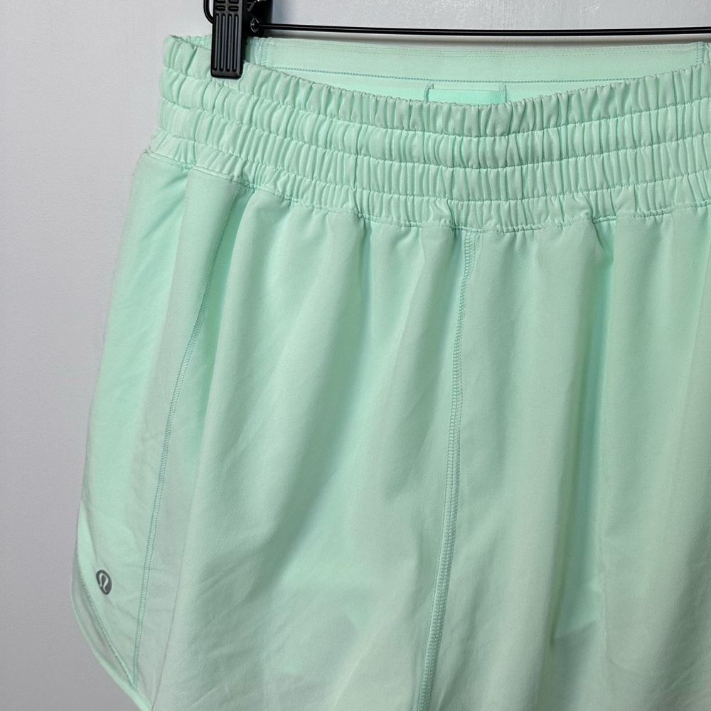 Lululemon Hotty Hot High-Rise Lined Short 4" - Picture 9 of 12